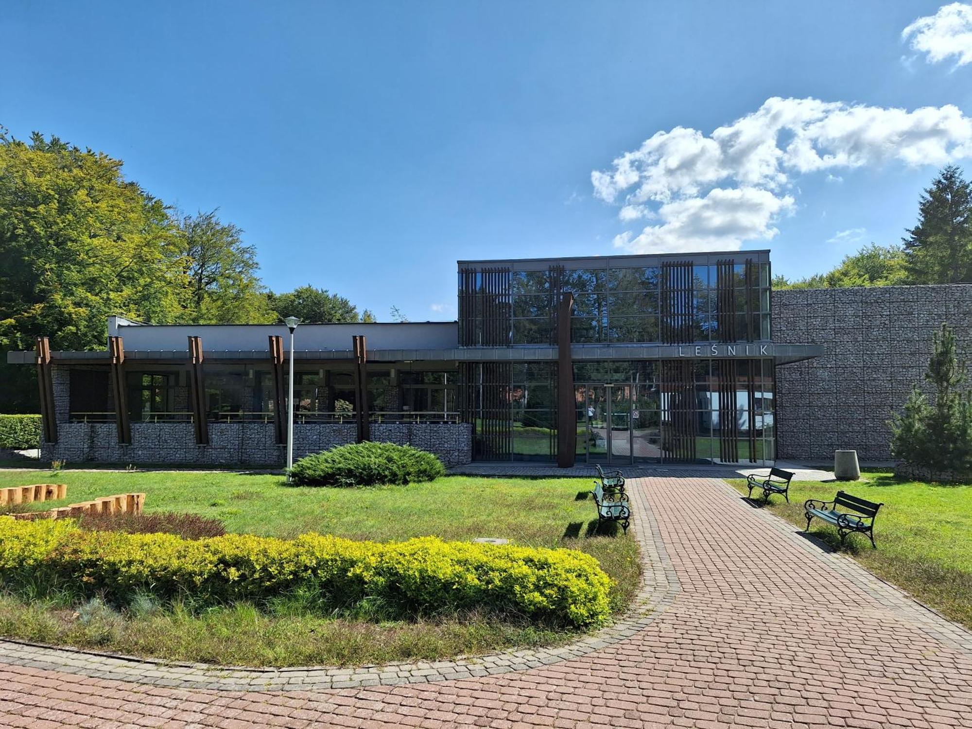 Osrodek Szkoleniowo-Wypoczynkowy "Lesnik" Hotell Ustka Exteriör bild
